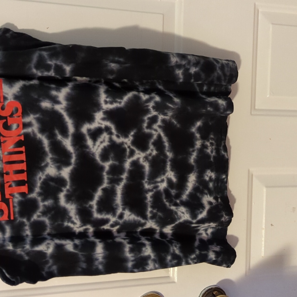 Stranger Things Black Tie Dye Tank Top Men's XL Netflix - Picture 4 of 9